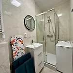 アパート 1 Maja 94 Free Parking, Free Wifi, Self Check-in *