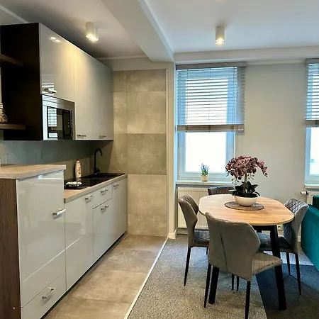 1 Maja 94 Free Parking, Free Wifi, Self Check-in Apartment *