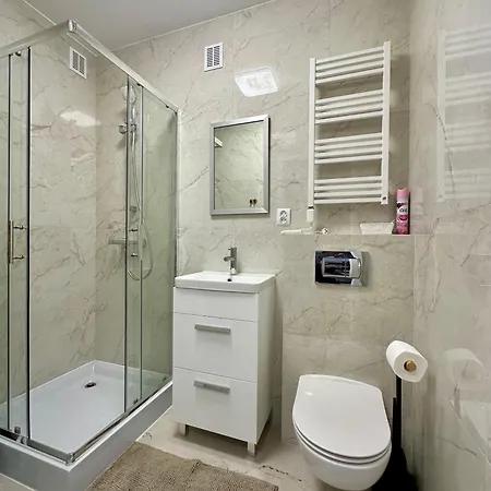 Apartment 1 Maja 94 Free Parking, Free Wifi, Self Check-in