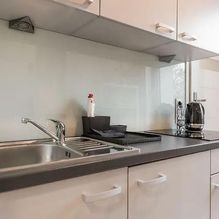 1 Maja 94 Apartament *