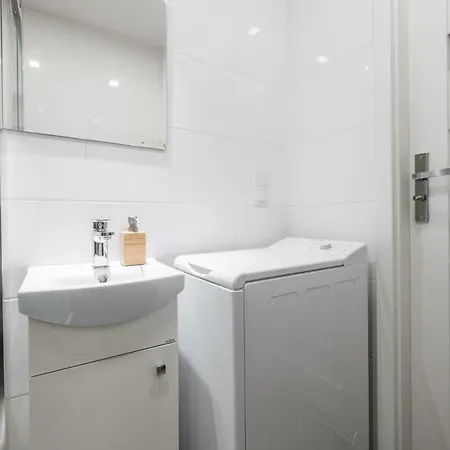 Apartment 1 Maja 94 Free Parking, Free Wifi, Self Check-in