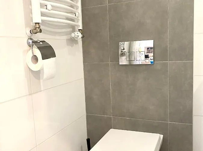 1 Maja 94 Free Parking, Free Wifi, Self Check-in * Katowice