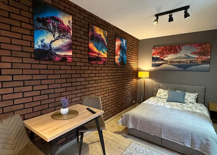 Apartment 1 Maja 94 Center