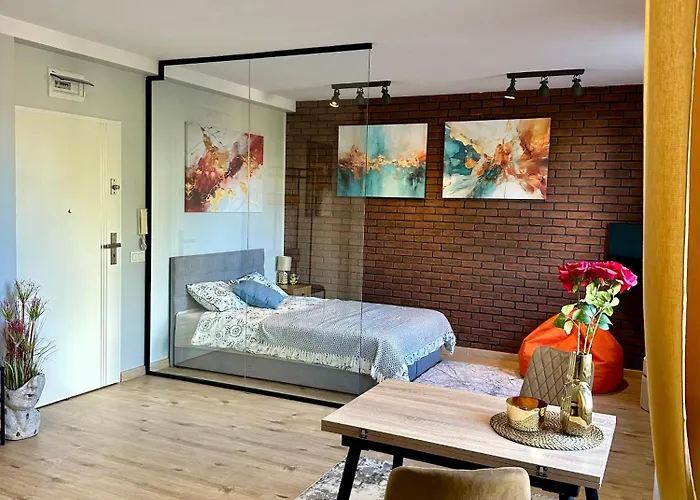 1 Maja 94 Free Parking, Free Wifi, Self Check-in Apartment