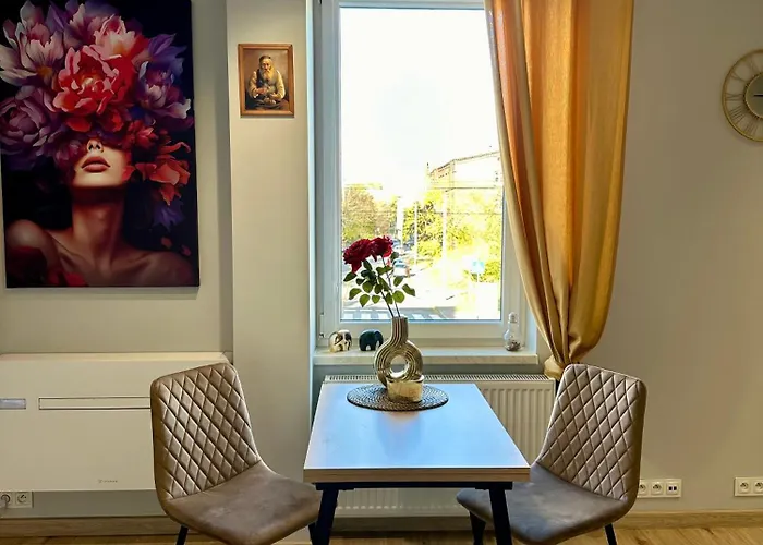 1 Maja 94 Free Parking, Free Wifi, Self Check-in Apartment *